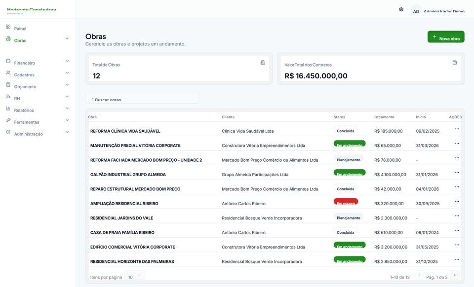 Tela de Obras do Construtivo, listando obras, clientes, status e orçamento